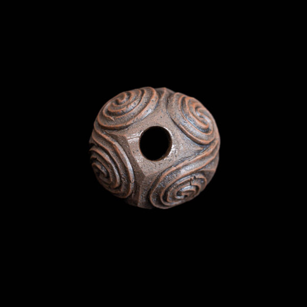 Pūtangitangi Waenga - Tuna