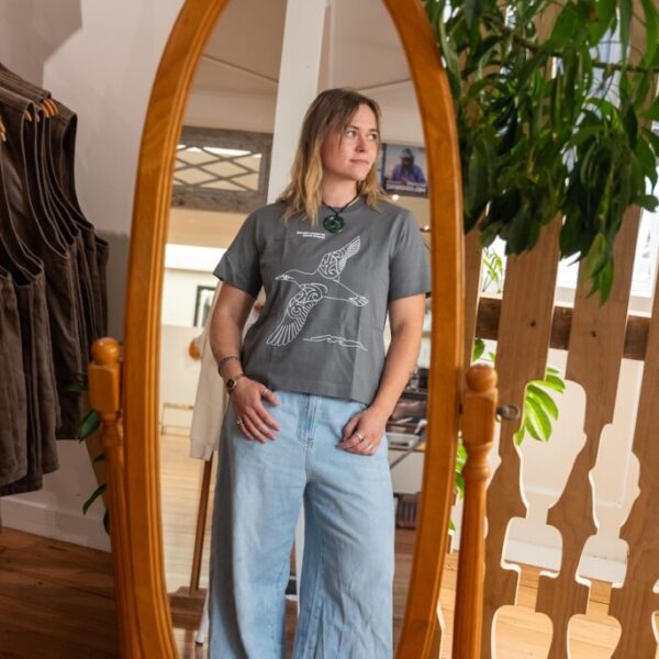 He taonga tuku iho te rama ataata - Women's Tee