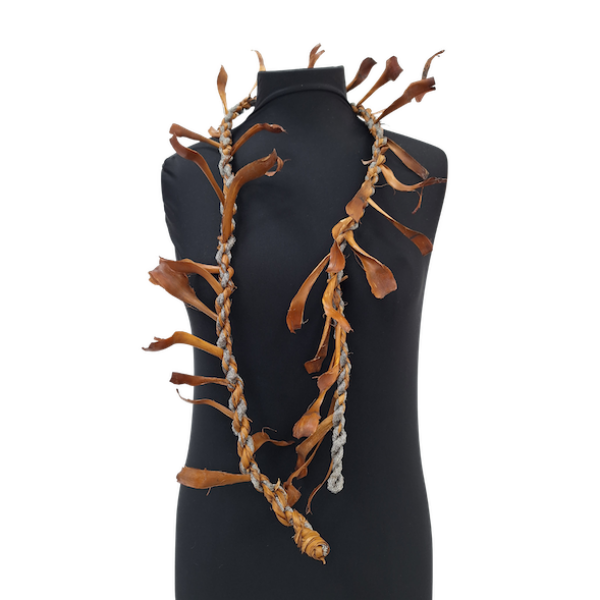 whip.png Neinei - Woven Whip