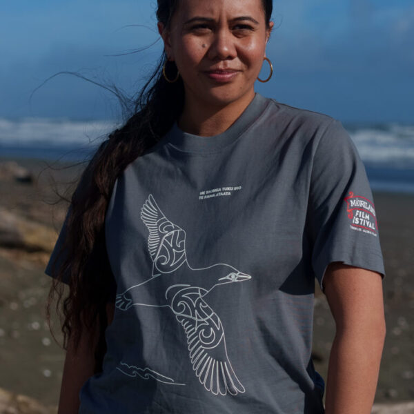 He taonga tuku iho te rama ataata - Women's Tee