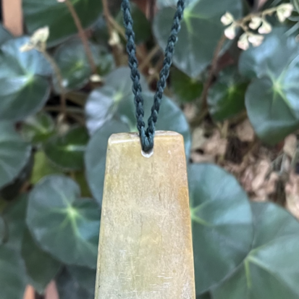 Whao Raukaraka - Pounamu Pendant